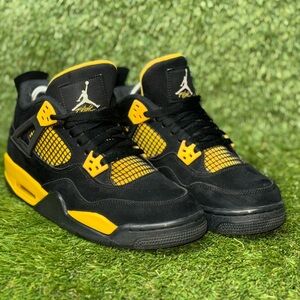 Air Jordan 4 Retro GS Thunder 2023 408452-017 SIZE 7Y